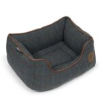 Petface Twilight Tweed Square Bed – Size: M – Grey